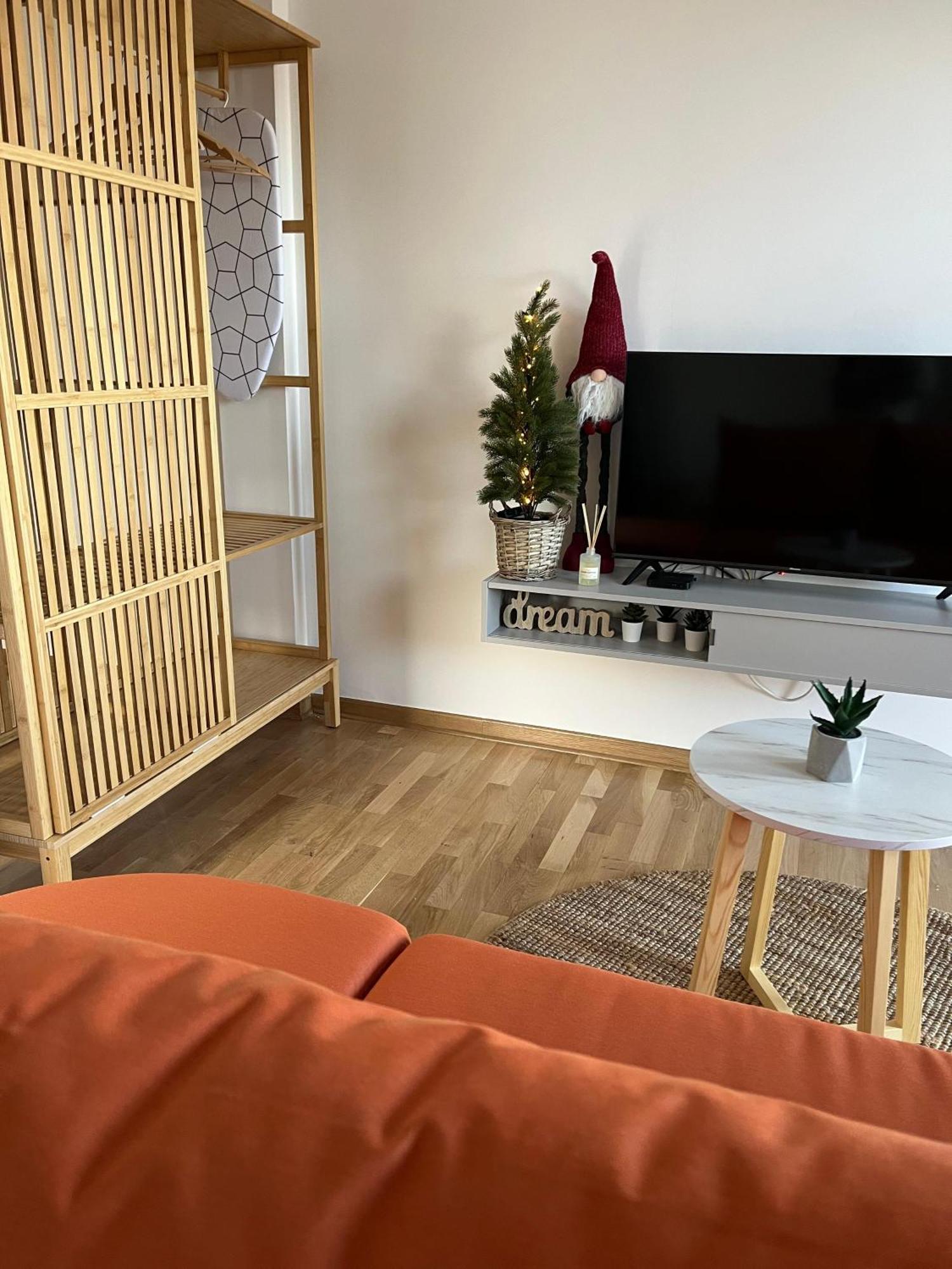 Airport Gate 25 Apartman Ledine Kültér fotó